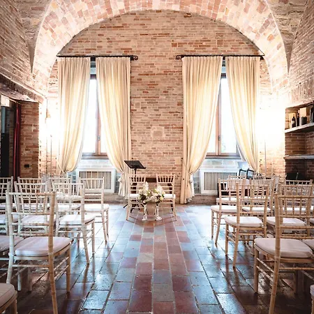 In Renaissance - Palazzo Carradori ホテル 4*